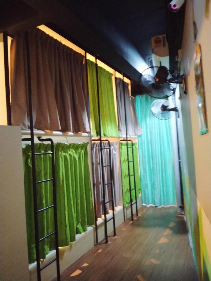 Joka-Joka Guesthouse Малакка Экстерьер фото