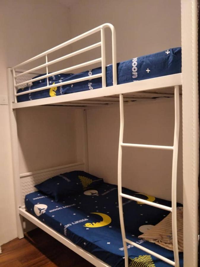 Joka-Joka Guesthouse Малакка Экстерьер фото
